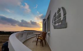Lakena Sunset View Villa